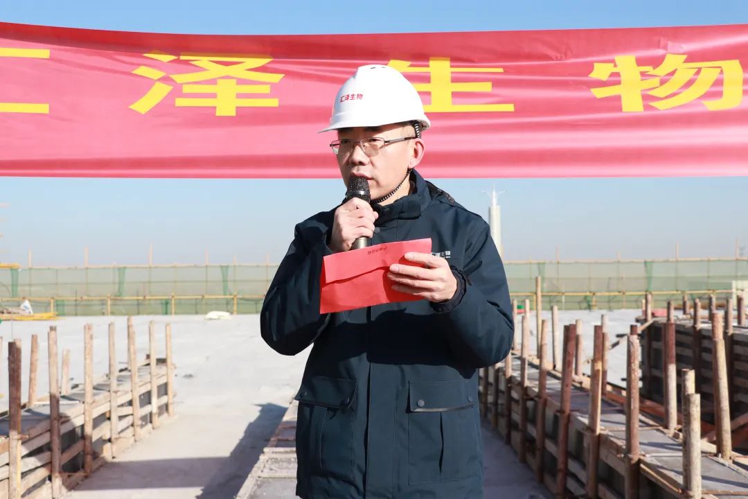 卢骏.jpg